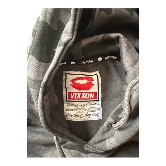 New Vixxon Gray Black Camo Hoodie Womens Size L Fleece Jacket Dixxon Flannel Co - Picture 13 of 15